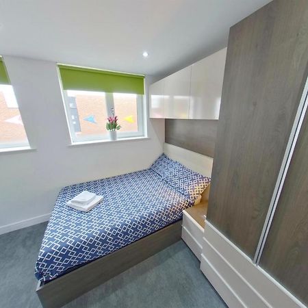 New House - Magnificent Studios In Coventry City Centre, Free Parking, By Covstays מראה חיצוני תמונה